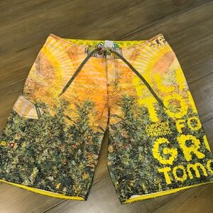 LRG board shorts men’s size medium
